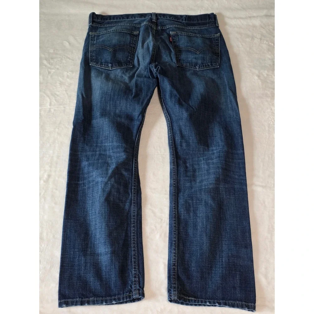 Levis levi 513